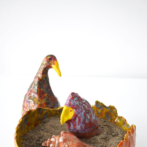 27. Arrière : Oiseau Riopelle et bol. 2025. (Vendu)
28. Kimchi dans son bol rouge. 2026. 
150$
