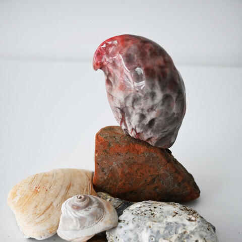 38. Roseline. Porcelaine. Environ 3 x 2 x 2". 
120$
